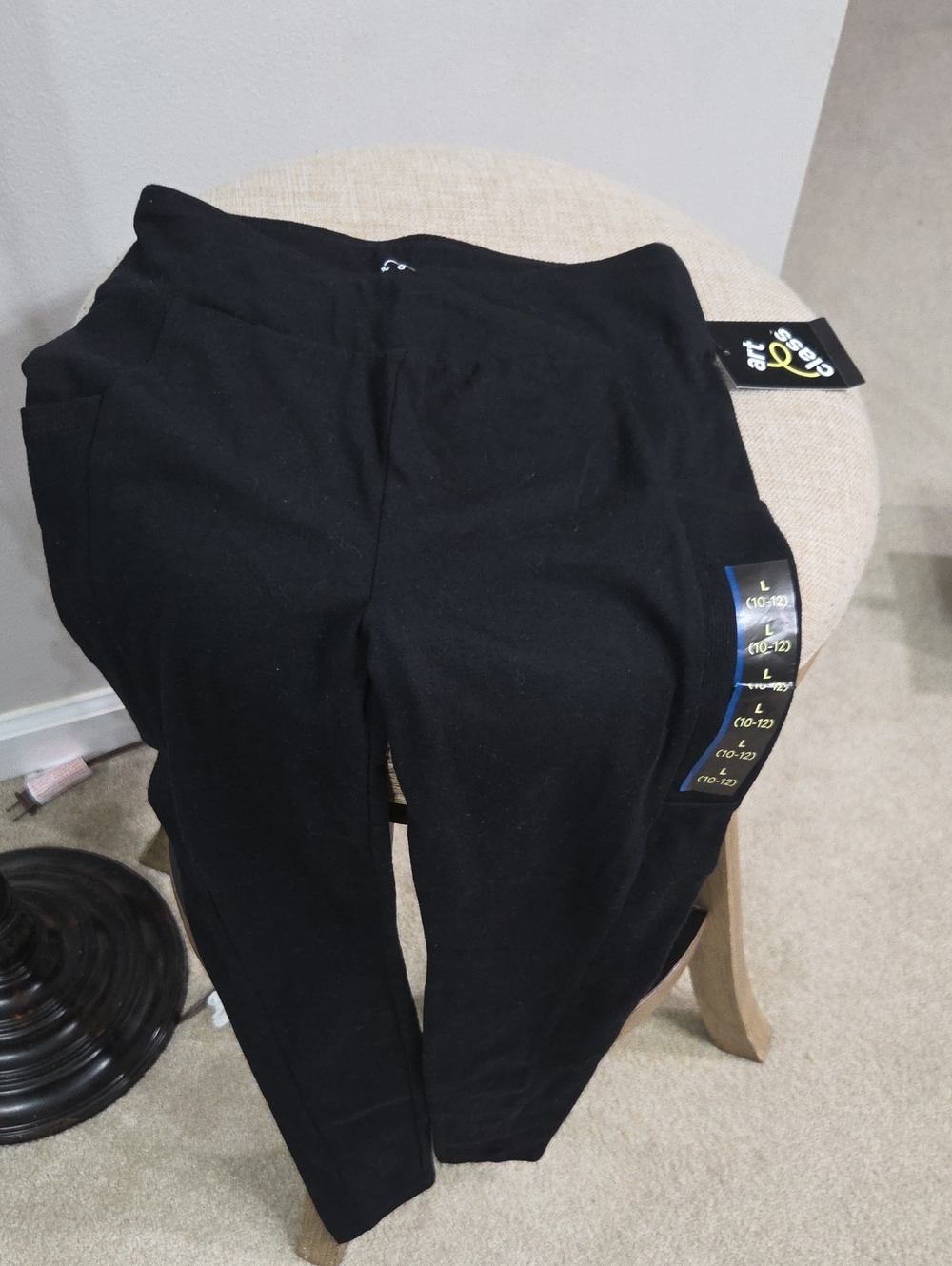 art class Black Kids Leggings